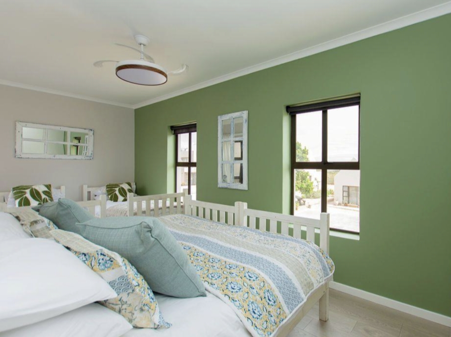 2 Bedroom Property for Sale in Helios Place Western Cape